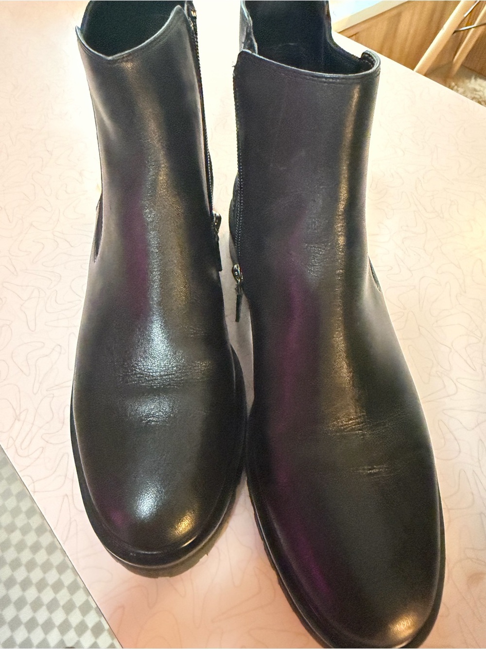 Kate Spade Everlee Black Leather Lug Sole Ankle Booties KD718 Size 8B